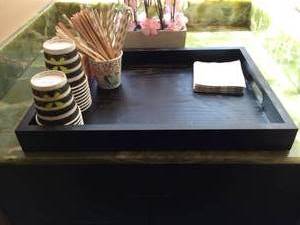 FLORAL DISPLAY WITH WOOD SERVING TRAY