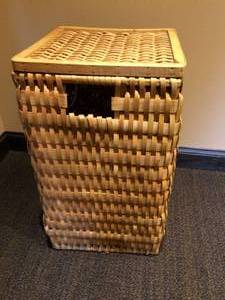 WOVEN BASKET LAUNDRY HAMPER