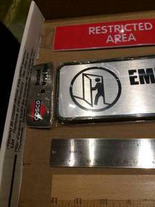 MISCELLANEOUS OFFICE. SIGNAGE RULERS AND POST IT DISPENSER