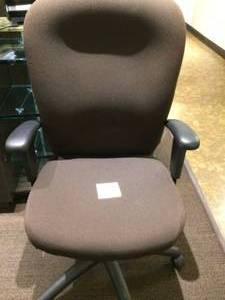 MSRP $800 HIGH QUALITY GLOBAL HIGH BACK&nbspMULTI-ADJUSTABLEMULTI-TILTER TARA(height adjustable arms too)&nbspERGONOMIC OFFICE ARM CHAIR - GREAT CONDITION