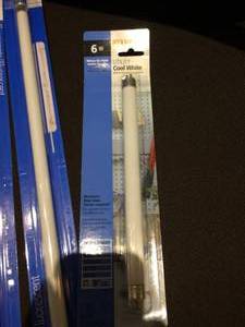 MIXED LOT OF FLUORESCENT LIGHTS