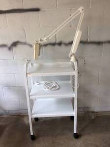ROLLING MEDICAL CART WITH MAGNIFYING LIGHT AND POWER SUPPLY - GREAT WORKING CONDITION