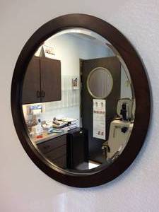 #2 LARGE HEAVY WOOD FRAMED BEVELED GLASS ROUND MIRROR - EXCELLENT CONDITION MEASUREMENTS TO COME 30 Diameter