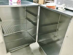 lot 15 image: MSRP $3500 Stryker Stry Kart Divided Table Heavy Gauge Stainless Steel Storage Cabinet Cart - Great Condition 40x36x24 