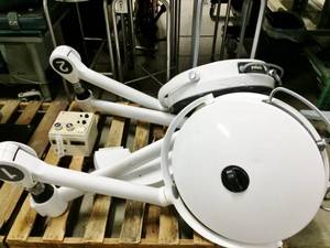 lot 20 image: WOW SELLING ONLINE USED $3000&nbspAmsco Polaris DUAL OR Surgical Lights - Great Condition - Just Removed From Working Environment - Great Working Condition