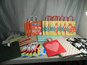 25 New Gift Bags