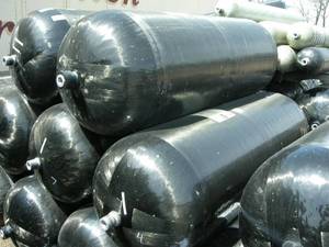 lot 4 image: 2 CNG Aluminum Natural Gas Tanks