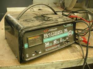 lot 37 image: Schumacher Automatic Electric Battery Charger