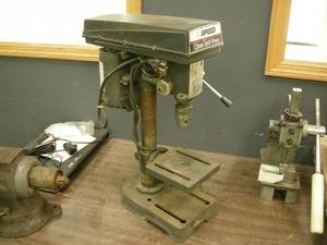 lot 46 image: 5 Spd Electric Drill Press