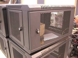 lot 101 image: RollingStackableWall Mount Metal Rack Cabinet
