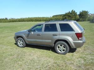 lot 4 image: 2005 Jeep Grand Cherokee Limited 4x4