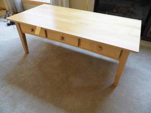 lot 8 image: Coffee Table