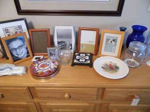 lot 31 image: Picture Frames - Vases