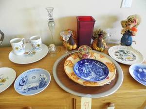 lot 97 image: Decorative Plates