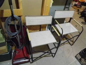 lot 105 image: 2 Folding Chairs - Vacuum