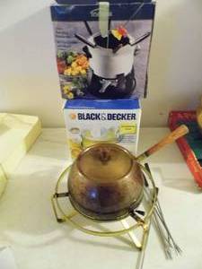 lot 115 image: Black &Decker Fondue Set -