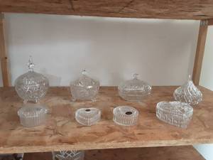 lot 3 image: 8-Crystal Covered Candy DishesTrinket Boxes