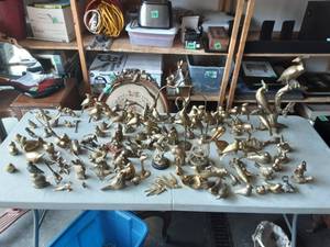 lot 21 image: Birds