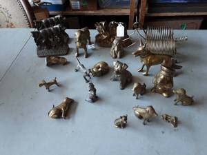 lot 30 image: Dogs