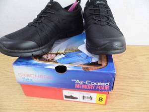 lot 48 image: New Ladies Skechers Flex