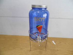 lot 105 image: Skyy Infusion Set