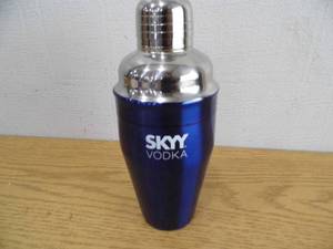 lot 110 image: Skyy Martini Shaker