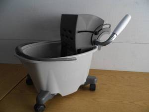 lot 139 image: Quickie Mop Bucket