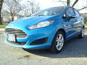 2015 Ford Fiesta SE 4-Door Hatchback