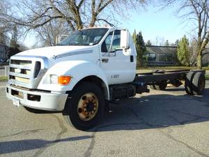 2008 Ford F-750 Truck