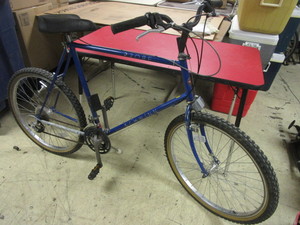 lot 205 image: SCHWINN PROBE BICYCLE