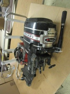 lot 212 image: MERCURY 20HP TWIN OUTBOARD MOTOR, BOAT LADDER, GAS CAN