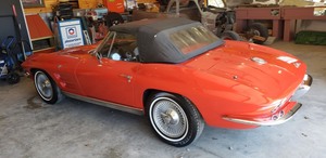 lot 1 image: 1963 Chevrolet Corvette Stingray