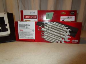 lot 4 image: Craftsman 11 pc Combination Wrench Set - SAE