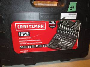 lot 39 image: Craftsman 165 pc Mechanics Tool Set