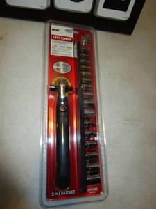 lot 62 image: Craftsman 17 pc Extendable wobble Ratchet Wrench Set