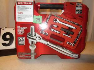lot 79 image: Craftsman 41 pc Max Access Mechanics Tool Set