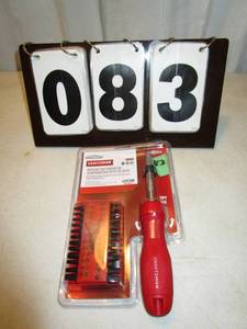 lot 83 image: Craftsman Ratcheting Magnetic Screwdriver