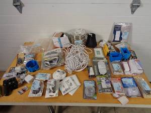 lot 83 image: Large Lot of Electrical Supplies - Customer Returns