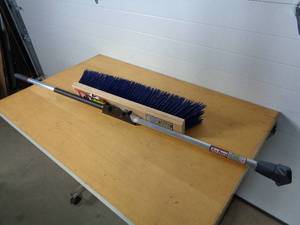 lot 98 image: New Flex Power Unbreakable Broom