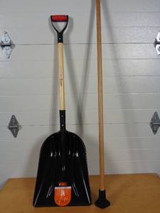 lot 102 image: New Scoop Shovel and Broom Handle