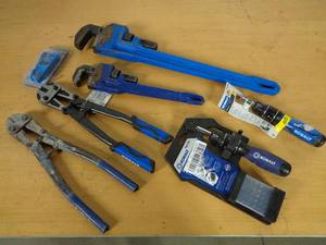 lot 120 image: New and Used Kobalt Tools