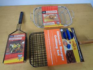lot 143 image: 3 New Grill Accessories