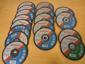 lot 149 image: 17 New 7 inch Cutting  Grinding Wheels