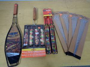 lot 163 image: New BBQ Accessories
