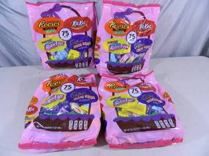 lot 166 image: 300 Pieces of Assorted Candy