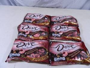 lot 194 image: 6 New Bags of Dove Peanut Butter and Milk Choclate Lovebirds