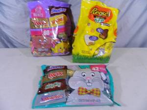 lot 198 image: 3 New Big Bags of Assorted Candy