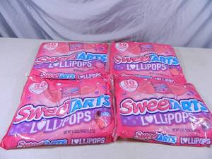 lot 203 image: 120 New Sweetart Lollipops