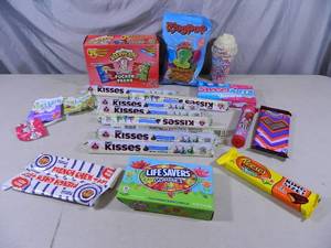 lot 210 image: Large Assortment of Candy