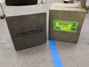 lot 34 image: Lot of (2) Cases of Wanner Hydra-Oil SAE 40W 1-qt. Bottles
